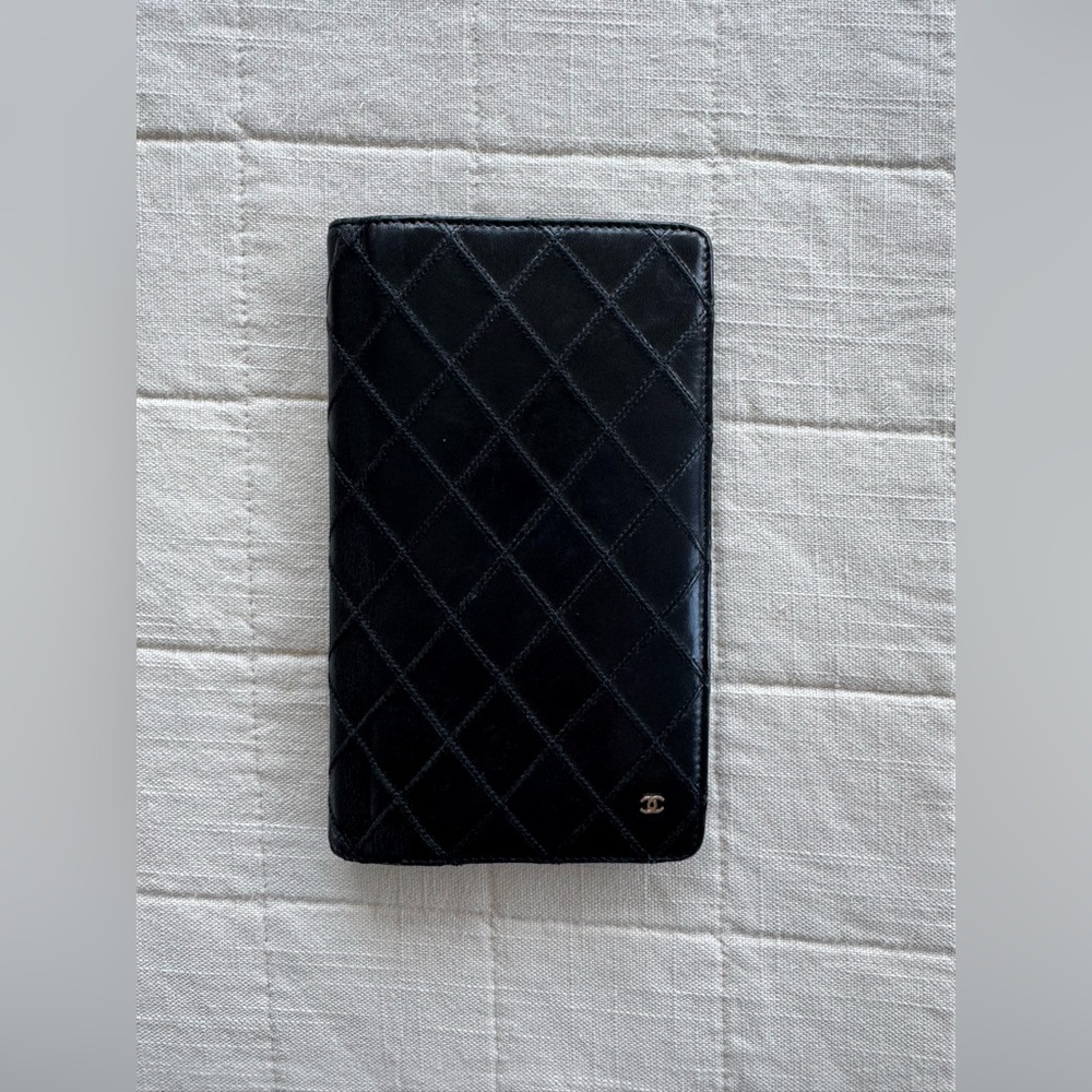 GUC Chanel authentic vintage black leather wallet